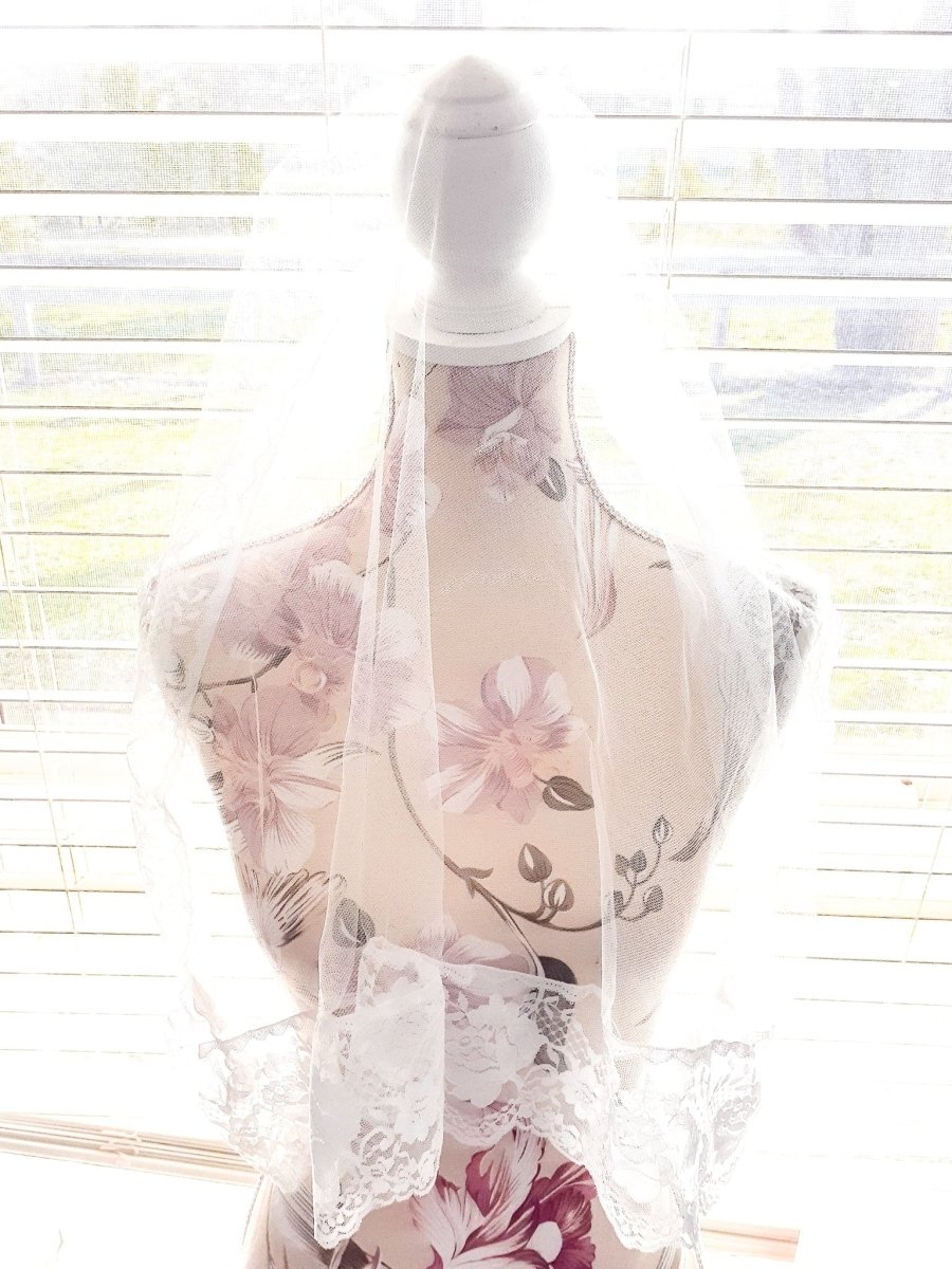 Ladies 1 Tier 25" Elbow Length White Lace Tulle Bridal Veil - Julie Herbert Millinery 25" elbow white lace tulle bridal veil